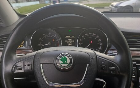 Skoda Superb III рестайлинг, 2011 год, 930 000 рублей, 7 фотография