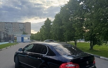 Skoda Superb III рестайлинг, 2011 год, 930 000 рублей, 3 фотография