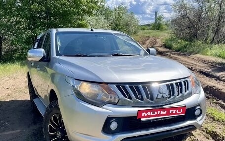 Mitsubishi L200 IV рестайлинг, 2015 год, 2 100 000 рублей, 8 фотография