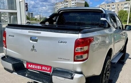 Mitsubishi L200 IV рестайлинг, 2015 год, 2 100 000 рублей, 4 фотография