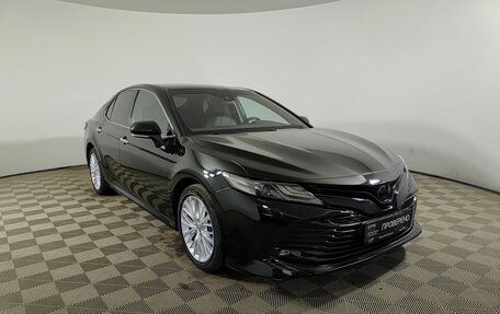 Toyota Camry, 2019 год, 2 680 000 рублей, 3 фотография