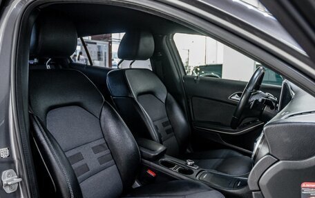 Mercedes-Benz GLA, 2015 год, 2 100 000 рублей, 11 фотография