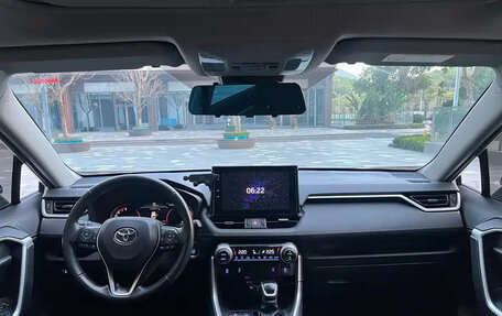 Toyota RAV4, 2023 год, 2 100 123 рублей, 7 фотография