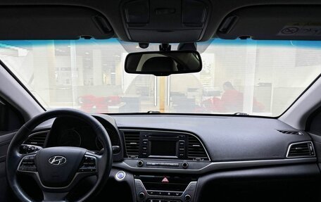 Hyundai Elantra VI рестайлинг, 2016 год, 1 400 000 рублей, 17 фотография