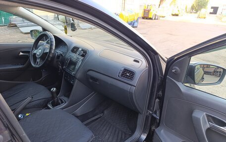 Volkswagen Polo VI (EU Market), 2010 год, 420 000 рублей, 2 фотография