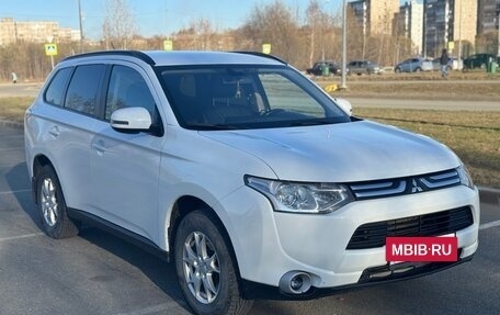 Mitsubishi Outlander III рестайлинг 3, 2012 год, 1 450 000 рублей, 2 фотография