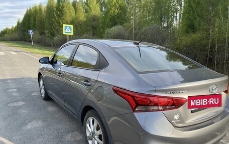 Hyundai Solaris II рестайлинг, 2018 год, 1 250 000 рублей, 2 фотография