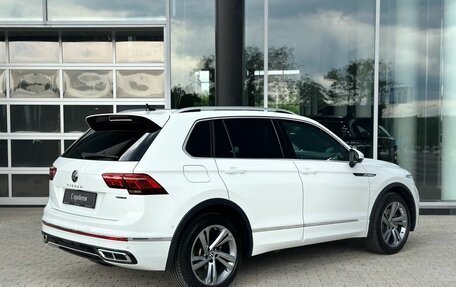 Volkswagen Tiguan II, 2021 год, 4 235 000 рублей, 4 фотография