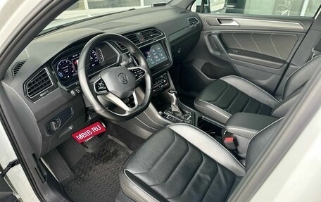 Volkswagen Tiguan II, 2021 год, 4 235 000 рублей, 8 фотография