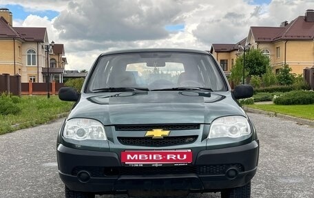 Chevrolet Niva I рестайлинг, 2011 год, 445 000 рублей, 2 фотография