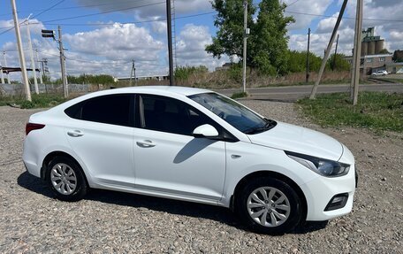 Hyundai Solaris II рестайлинг, 2017 год, 1 400 000 рублей, 5 фотография