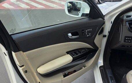 KIA Quoris I, 2013 год, 1 850 000 рублей, 15 фотография
