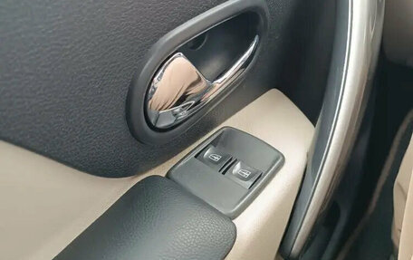 Renault Logan II, 2014 год, 535 000 рублей, 16 фотография