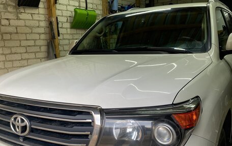 Toyota Land Cruiser 200, 2014 год, 3 670 000 рублей, 1 фотография