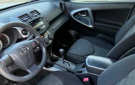 Toyota RAV4, 2011 год, 1 530 000 рублей, 13 фотография
