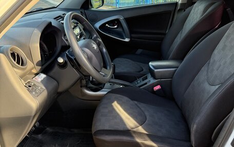 Toyota RAV4, 2011 год, 1 530 000 рублей, 18 фотография