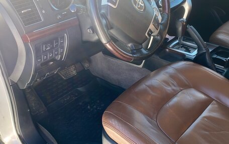 Toyota Land Cruiser 200, 2014 год, 3 670 000 рублей, 2 фотография