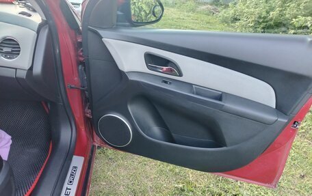 Chevrolet Cruze II, 2011 год, 590 000 рублей, 16 фотография