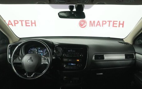 Mitsubishi Outlander III рестайлинг 3, 2018 год, 2 315 000 рублей, 15 фотография