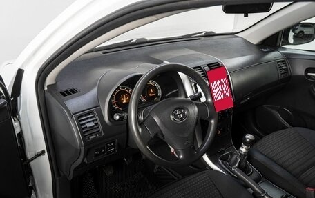 Toyota Corolla, 2010 год, 889 000 рублей, 10 фотография