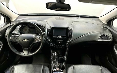 Chevrolet Cruze II, 2017 год, 1 319 900 рублей, 8 фотография