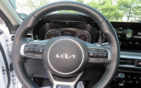 KIA K5, 2023 год, 1 780 000 рублей, 6 фотография