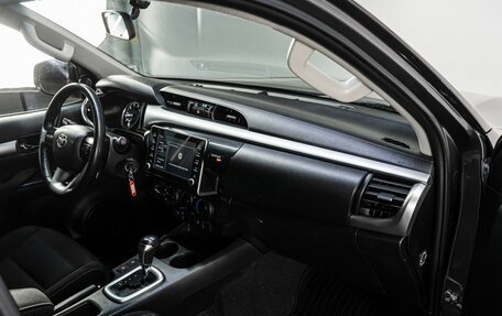 Toyota Hilux VIII, 2020 год, 4 199 000 рублей, 14 фотография