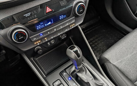 Hyundai Tucson III, 2018 год, 2 255 000 рублей, 21 фотография