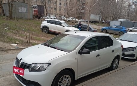 Renault Logan II, 2016 год, 345 000 рублей, 2 фотография
