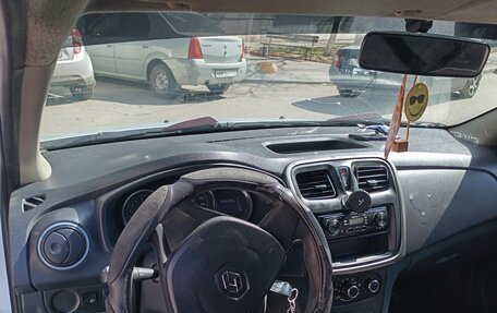 Renault Logan II, 2016 год, 345 000 рублей, 7 фотография