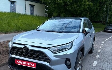Toyota RAV4, 2018 год, 3 700 000 рублей, 1 фотография