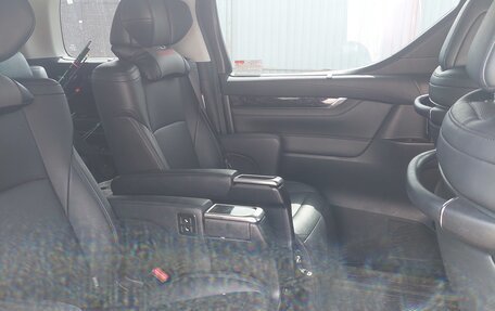 Toyota Vellfire II, 2018 год, 4 000 000 рублей, 6 фотография