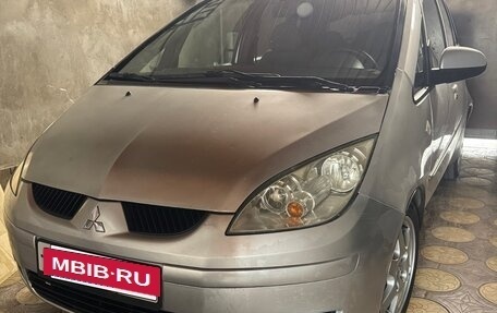 Mitsubishi Colt VI рестайлинг, 2005 год, 359 000 рублей, 2 фотография