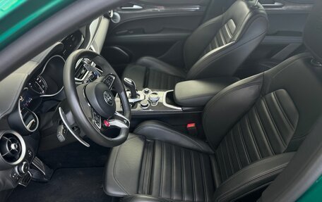 Alfa Romeo Stelvio, 2022 год, 8 000 000 рублей, 4 фотография