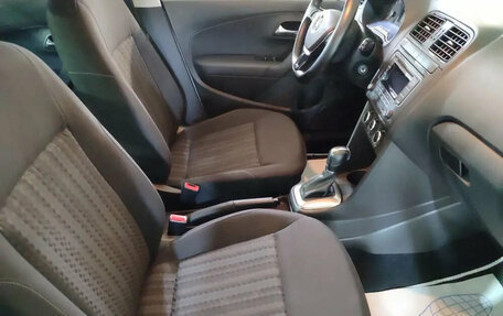 Volkswagen Polo VI (EU Market), 2015 год, 1 090 000 рублей, 8 фотография