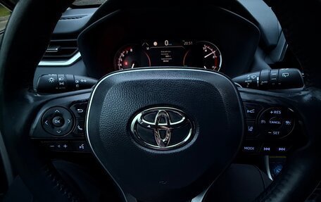 Toyota RAV4, 2018 год, 3 700 000 рублей, 3 фотография