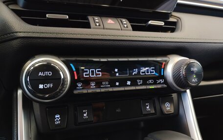 Toyota RAV4, 2025 год, 4 190 000 рублей, 15 фотография