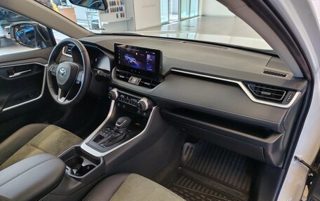 Toyota RAV4, 2025 год, 4 190 000 рублей, 7 фотография
