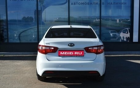 KIA Rio III рестайлинг, 2013 год, 900 000 рублей, 3 фотография