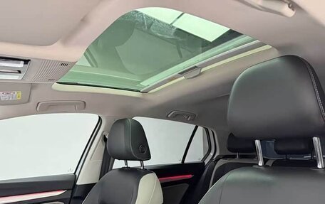 Volkswagen Golf VIII, 2022 год, 1 530 000 рублей, 13 фотография