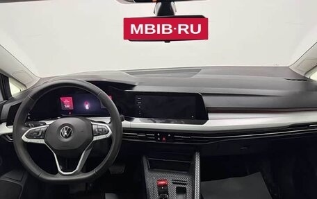 Volkswagen Golf VIII, 2022 год, 1 530 000 рублей, 10 фотография