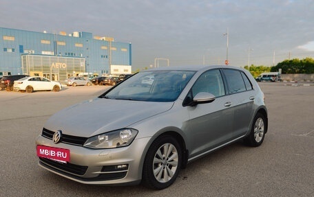 Volkswagen Golf VII, 2013 год, 900 000 рублей, 2 фотография