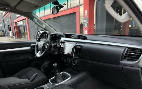 Toyota Hilux VIII, 2021 год, 3 680 000 рублей, 20 фотография