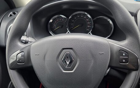 Renault Sandero II рестайлинг, 2017 год, 960 000 рублей, 31 фотография