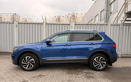 Volkswagen Tiguan II, 2018 год, 2 747 000 рублей, 2 фотография