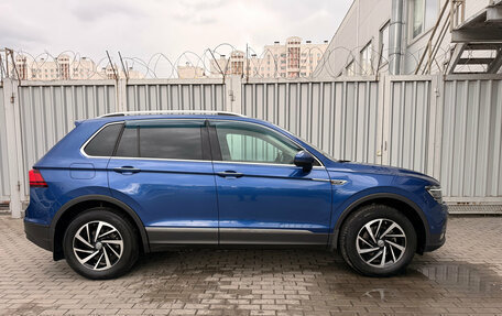 Volkswagen Tiguan II, 2018 год, 2 747 000 рублей, 6 фотография