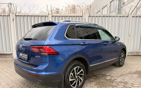 Volkswagen Tiguan II, 2018 год, 2 747 000 рублей, 7 фотография