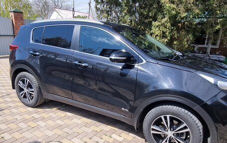 KIA Sportage IV рестайлинг, 2018 год, 2 050 000 рублей, 2 фотография