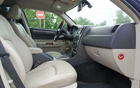 Chrysler 300C II, 2006 год, 1 100 000 рублей, 13 фотография