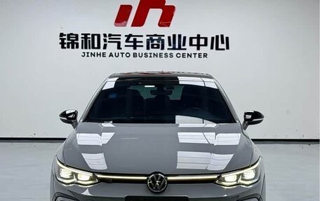 Volkswagen Golf VIII, 2023 год, 1 850 000 рублей, 2 фотография